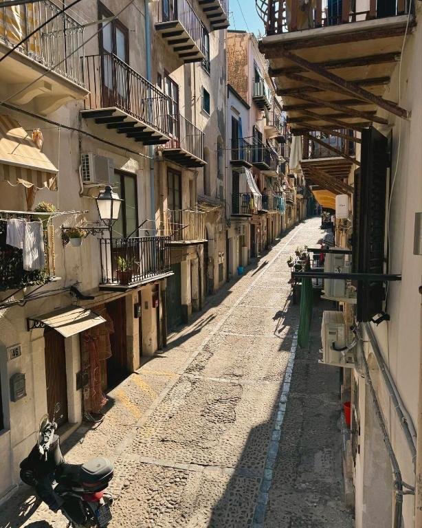 Via Vanni, Cefalù
