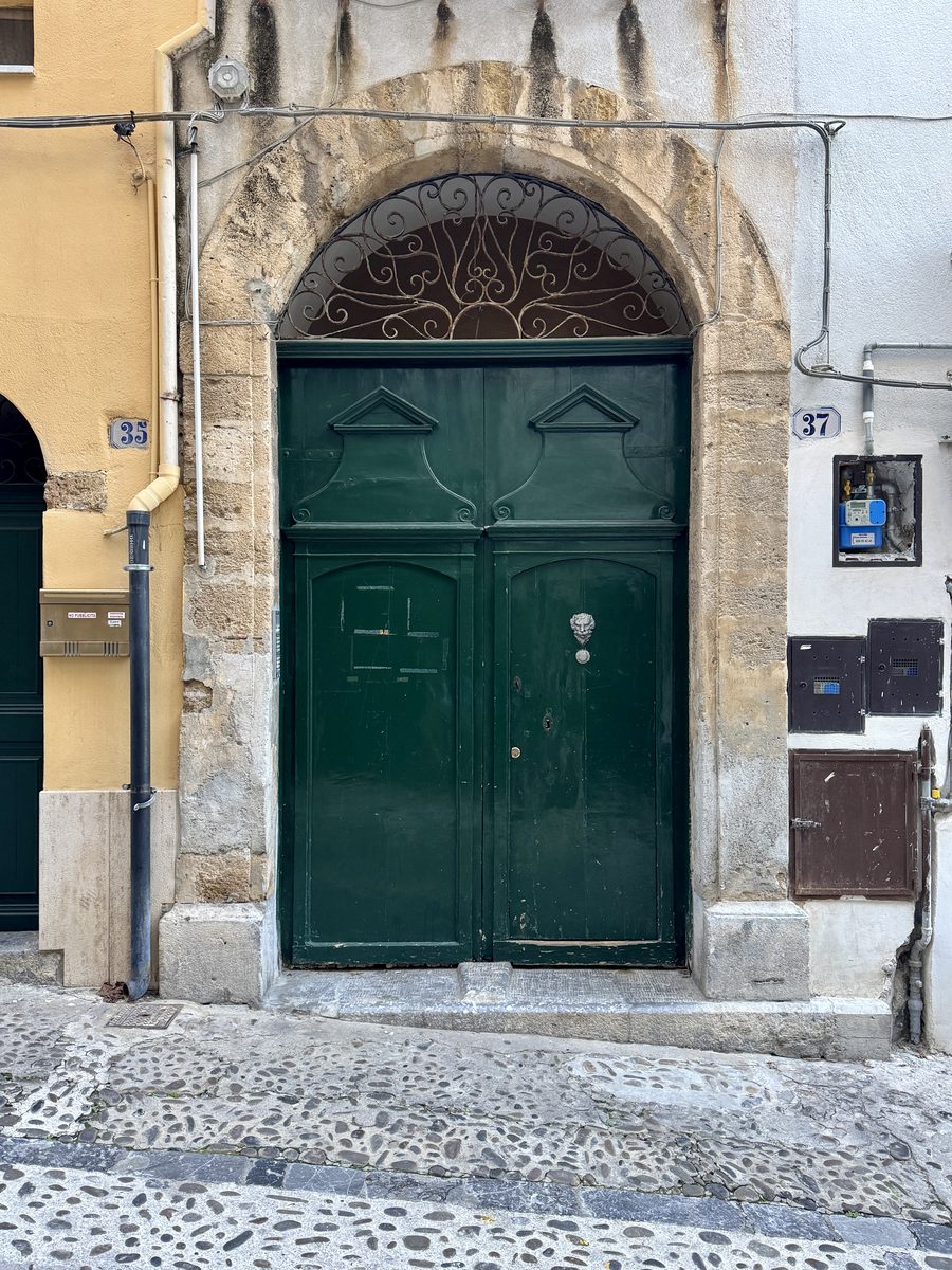 The green door on Via Vanni